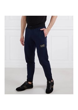 EA7 Spodnie dresowe | Regular Fit ze sklepu Gomez Fashion Store w kategorii Spodnie męskie - zdjęcie 164338737