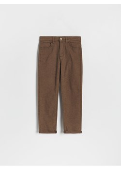 Reserved - Strukturalne spodnie regular - ciemnobrązowy ze sklepu Reserved w kategorii Spodnie chłopięce - zdjęcie 164341407