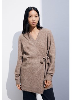 H & M - MAMA Kopertowy kardigan Before & After - Brązowy ze sklepu H&M w kategorii Swetry ciążowe - zdjęcie 164424415
