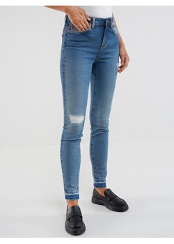 Spodnie jeans damskie z przetarciami Adela 483 ze sklepu Big Star w kategorii Jeansy damskie - zdjęcie 164434506