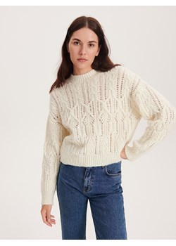 Reserved - Sweter z ozdobnym splotem - kremowy ze sklepu Reserved w kategorii Swetry damskie - zdjęcie 164436868