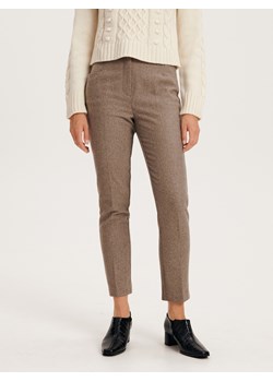 Reserved - Spodnie z kantem - beżowy ze sklepu Reserved w kategorii Spodnie damskie - zdjęcie 164436967