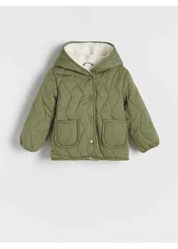 Reserved - Ocieplana kurtka z kapturem - zielony ze sklepu Reserved w kategorii Kurtki dziewczęce - zdjęcie 164440229