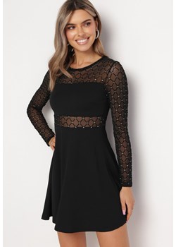 Czarna Mini Rozkloszowana Sukienka z Siateczką Ozdobioną Brokatem Ekenedi ze sklepu Born2be Odzież w kategorii Sukienki - zdjęcie 164441085
