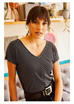 Olalook Koszulka w kolorze czarnym ze sklepu Limango Polska w kategorii Bluzki damskie - zdjęcie 164446837