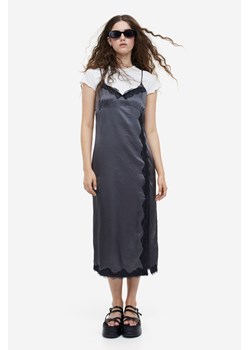 H & M - Satynowa sukienka na ramiączkach - Szary ze sklepu H&M w kategorii Sukienki - zdjęcie 164455045