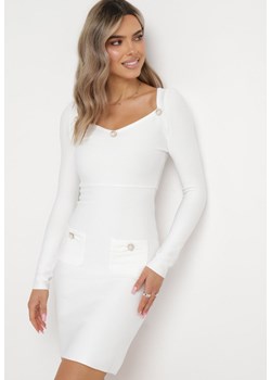 Biała Sukienka Dopasowana z Perłami i Długim Rękawem Juhisa ze sklepu Born2be Odzież w kategorii Sukienki - zdjęcie 164499545