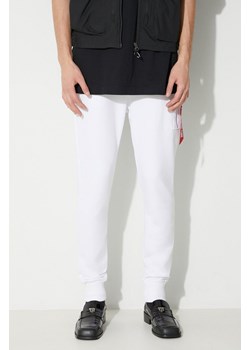 Alpha Industries spodnie dresowe kolor biały gładkie ze sklepu PRM w kategorii Spodnie męskie - zdjęcie 164507506