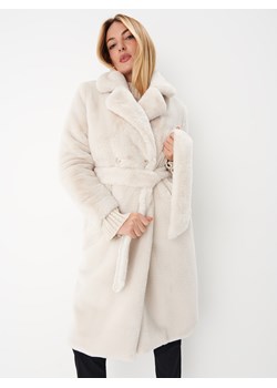 Mohito - Płaszcz z wiązaniem - kremowy ze sklepu Mohito w kategorii Futra damskie - zdjęcie 164524529