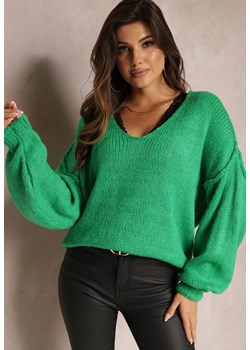 Zielony Sweter z Trójkątnym Dekoltem i Szerokimi Rękawami Sarahena ze sklepu Renee odzież w kategorii Swetry damskie - zdjęcie 164530968
