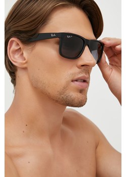 Ray-Ban okulary przeciwsłoneczne JUSTIN męskie kolor czarny 0RB4165 ze sklepu PRM w kategorii Okulary przeciwsłoneczne męskie - zdjęcie 164537159
