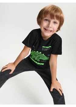 Sinsay - Koszulka z nadrukiem - czarny ze sklepu Sinsay w kategorii T-shirty chłopięce - zdjęcie 164574528