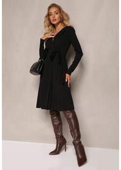 Czarna Plisowana Midi Sukienka z Kopertowym Dekoltem i Paskiem Materiałowym w Talii Keviana ze sklepu Renee odzież w kategorii Sukienki - zdjęcie 164575108