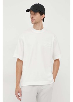 Lacoste t-shirt bawełniany kolor biały z aplikacją ze sklepu PRM w kategorii T-shirty męskie - zdjęcie 164576827