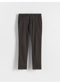 Reserved - Spodnie chino slim fit - ciemnobrązowy ze sklepu Reserved w kategorii Spodnie męskie - zdjęcie 164715956