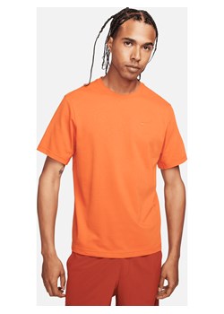 Męska uniwersalna koszulka z krótkim rękawem Dri-FIT Nike Primary - Pomarańczowy ze sklepu Nike poland w kategorii T-shirty męskie - zdjęcie 164801979