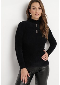 Czarny Puchaty Wełniany Sweter z Półgolfem i Biżuteryjnymi Guzikami Xeminta ze sklepu Born2be Odzież w kategorii Swetry damskie - zdjęcie 164810585