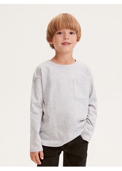 Reserved - Koszulka longsleeve z kieszenią - jasnoszary ze sklepu Reserved w kategorii T-shirty chłopięce - zdjęcie 164876369