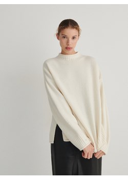 Reserved - Sweter oversize - złamana biel ze sklepu Reserved w kategorii Swetry damskie - zdjęcie 164880625