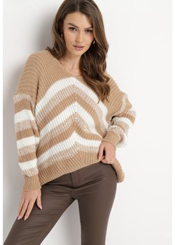 Ciemnobeżowy Luźny Sweter w Paski Onortte ze sklepu Born2be Odzież w kategorii Swetry damskie - zdjęcie 164881648