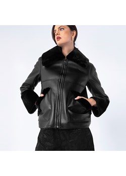 Damska kurtka z ekoskóry podszyta sztucznym futerkiem czarna ze sklepu WITTCHEN w kategorii Kurtki damskie - zdjęcie 164884319