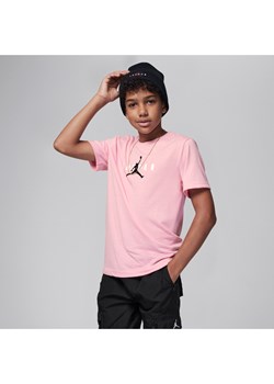 T-shirt dla dużych dzieci z grafiką Jordan Jumpman Sustainable - Różowy ze sklepu Nike poland w kategorii T-shirty chłopięce - zdjęcie 164893446