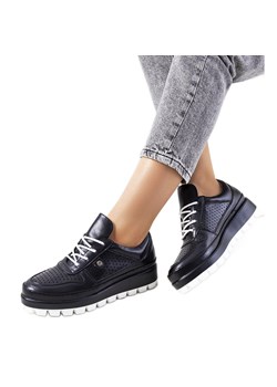 Czarne ażurowe sneakersy Assels ze sklepu ButyModne.pl w kategorii Buty sportowe damskie - zdjęcie 164910088