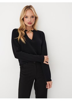 Mohito - Czarny sweter z łańcuszkiem - czarny ze sklepu Mohito w kategorii Swetry damskie - zdjęcie 164951795