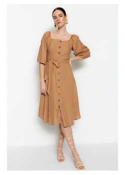 trendyol Sukienka w kolorze jasnobrązowym ze sklepu Limango Polska w kategorii Sukienki - zdjęcie 164953555