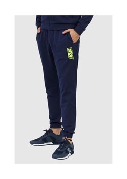 EA7 Granatowe spodnie męskie z wymiennym logo, Wybierz rozmiar L ze sklepu outfit.pl w kategorii Spodnie męskie - zdjęcie 165007068