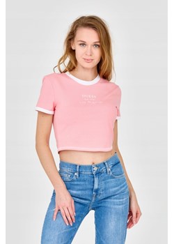 GUESS Różowy crop top, Wybierz rozmiar XL ze sklepu outfit.pl w kategorii Bluzki damskie - zdjęcie 165008077