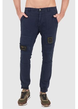 AERONAUTICA MILITARE Granatowe spodnie bojówki dresowe, Wybierz rozmiar M ze sklepu outfit.pl w kategorii Spodnie męskie - zdjęcie 165009125