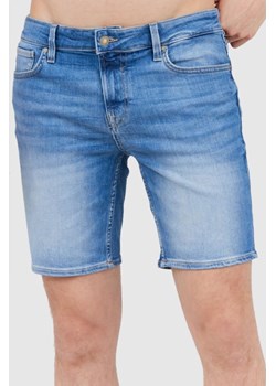GUESS Jeansowe szorty męskie, Wybierz rozmiar 30 ze sklepu outfit.pl w kategorii Spodenki męskie - zdjęcie 165009285