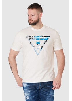 GUESS Biały t-shirt męski z logo w moro, Wybierz rozmiar S ze sklepu outfit.pl w kategorii T-shirty męskie - zdjęcie 165014017