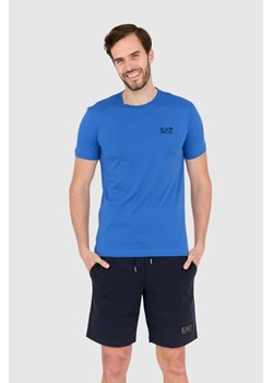 EA7 Niebieski t-shirt męski z czarnym logo, Wybierz rozmiar XXL ze sklepu outfit.pl w kategorii T-shirty męskie - zdjęcie 165014785