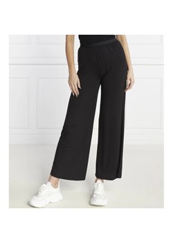 Hugo Bodywear Spodnie LITE | Loose fit ze sklepu Gomez Fashion Store w kategorii Spodnie damskie - zdjęcie 165023048