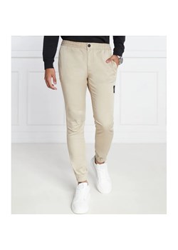 CALVIN KLEIN JEANS Spodnie jogger | Regular Fit ze sklepu Gomez Fashion Store w kategorii Spodnie męskie - zdjęcie 165051219
