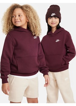 Bluza z kapturem dla dużych dzieci Nike Sportswear Club Fleece - Czerwony ze sklepu Nike poland w kategorii Bluzy dziewczęce - zdjęcie 165095107