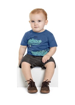 Komplet chłopięcy t-shirt z krokodylem i spodenki - id: 216751 - marki Quimby - 165181987 Komplet chłopięcy t-shirt z krokodylem i spodenki ze sklepu 5.10.15 w kategorii Komplety niemowlęce - zdjęcie 165181987