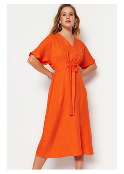 trendyol Sukienka w kolorze pomarańczowym ze sklepu Limango Polska w kategorii Sukienki - zdjęcie 165221807