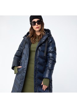 Damski płaszcz pikowany z nylonu długi granatowo-czarny ze sklepu WITTCHEN w kategorii Płaszcze damskie - zdjęcie 165227776