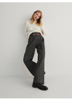 Reserved - Spodnie z paskiem - ciemnoszary ze sklepu Reserved w kategorii Spodnie damskie - zdjęcie 165236496