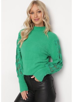 Zielony Puchaty Sweter z Golfem  z Ażurową Koronką na Rękawach Cureo ze sklepu Born2be Odzież w kategorii Swetry damskie - zdjęcie 165245296