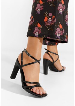 Czarne sandały na słupku Ayleen ze sklepu Zapatos w kategorii Sandały damskie - zdjęcie 165297155