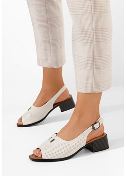 Beżowe sandały na słupku Bavaria ze sklepu Zapatos w kategorii Sandały damskie - zdjęcie 165297259