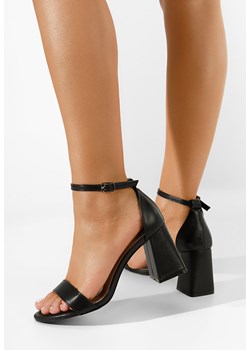 Czarne sandały na słupku Vorona ze sklepu Zapatos w kategorii Sandały damskie - zdjęcie 165297677