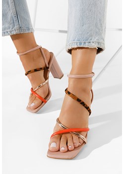 Beżowe sandały na słupku Kane ze sklepu Zapatos w kategorii Sandały damskie - zdjęcie 165298428