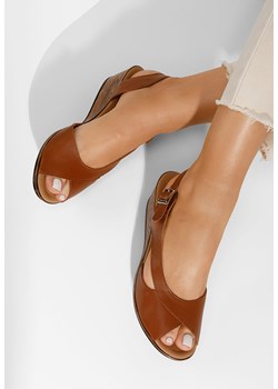 Camelowe sandały na koturnie skórzane Rhonia ze sklepu Zapatos w kategorii Sandały damskie - zdjęcie 165299236