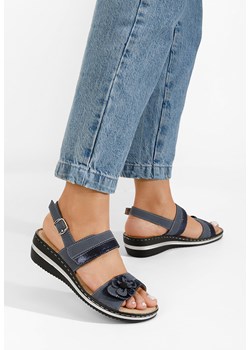 Niebieskie sandały na niskim koturnie Perira ze sklepu Zapatos w kategorii Sandały damskie - zdjęcie 165299487
