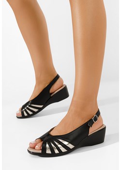 Czarne sandały na niskim słupku Marelia ze sklepu Zapatos w kategorii Sandały damskie - zdjęcie 165299759